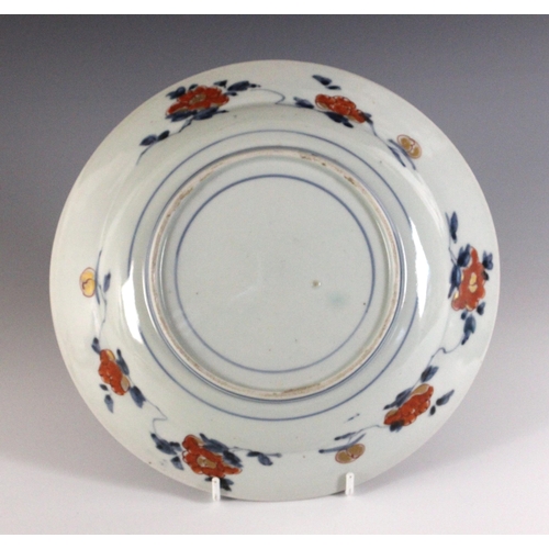 343 - A set of four Japanese Imari porcelain plates, Arita, 18th century, each of circular form and decora... 
