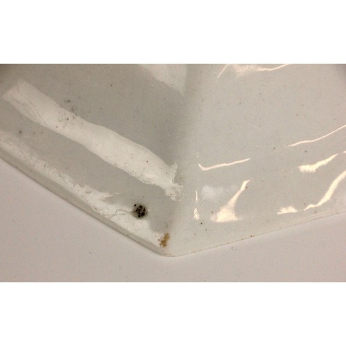 299 - A Bow porcelain kakiemon palette irregular octagonal dish in the 'Two Quail' pattern, mid 18th centu... 