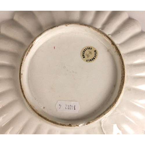 303 - A Bow porcelain kakiemon palette chrysanthemum shaped dish in the 'Two Quail' pattern, mid 18th cent... 