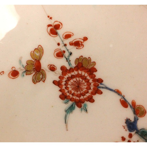 305 - A Bow porcelain kakiemon palette leaf shaped dish in the 'Two Quail' pattern, mid 18th century circa... 