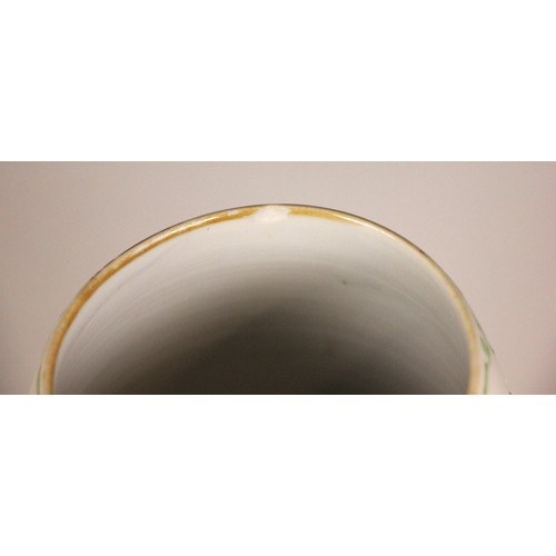 324 - A Chinese export porcelain tankard, Qianlong, (1737-1796), of typical cylindrical form externally pa... 