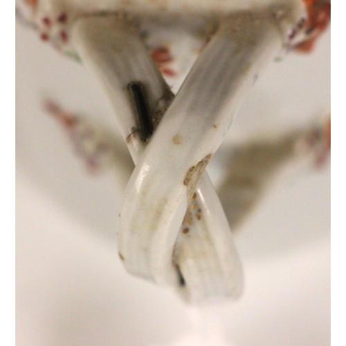 324 - A Chinese export porcelain tankard, Qianlong, (1737-1796), of typical cylindrical form externally pa... 