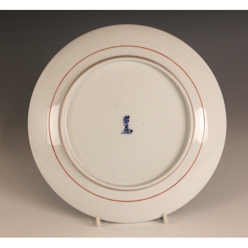 356 - A collection of Japanese Sakaida Kakiemon porcelain, to include a pair of tea bowls 5.5cm high, a cu... 