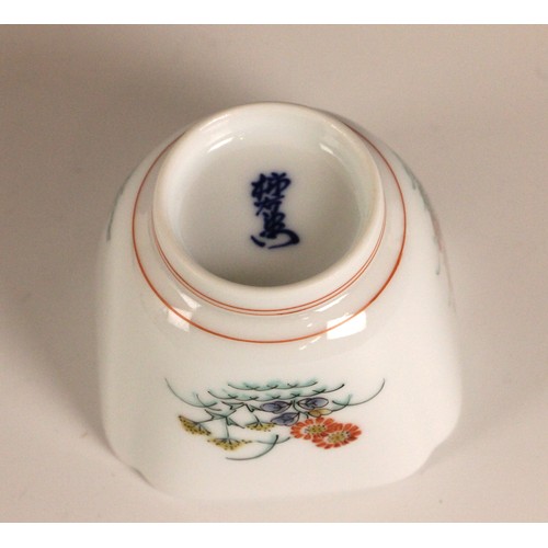 356 - A collection of Japanese Sakaida Kakiemon porcelain, to include a pair of tea bowls 5.5cm high, a cu... 