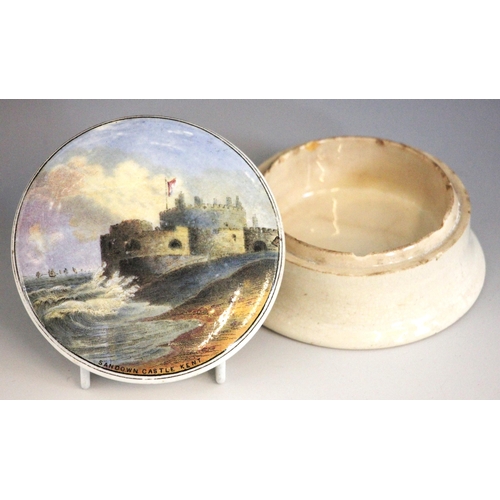 390 - A Pratt ware pot and lid, 19th century, the lid printed with Sandown Castle, Kent, 10.5cm diameter