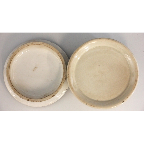 390 - A Pratt ware pot and lid, 19th century, the lid printed with Sandown Castle, Kent, 10.5cm diameter