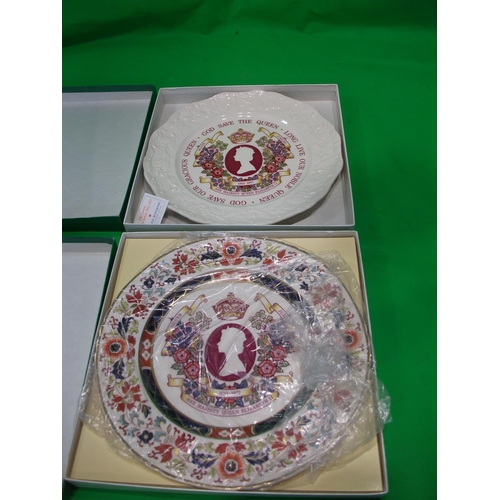 381 - TWO MASONS IRONSTONS SILVER JUBILEE PLATES IN ORIGINAL BOX