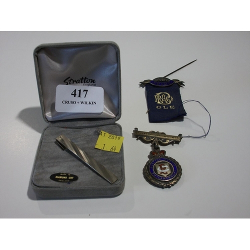 417 - MEDAL AND TIE PIN IN BOX