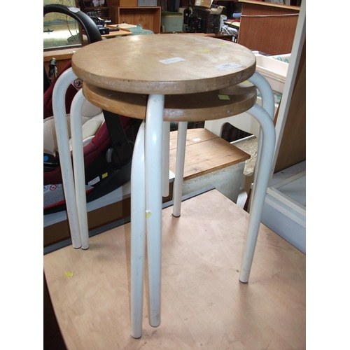 184 - 2 STOOLS