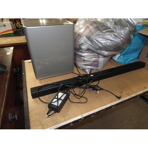 105 - SAMSUNG SOUND BAR & SUB WOOFER - WARRANTED UNTIL NOON TUES FOLLOWING THE ABOVE SALE