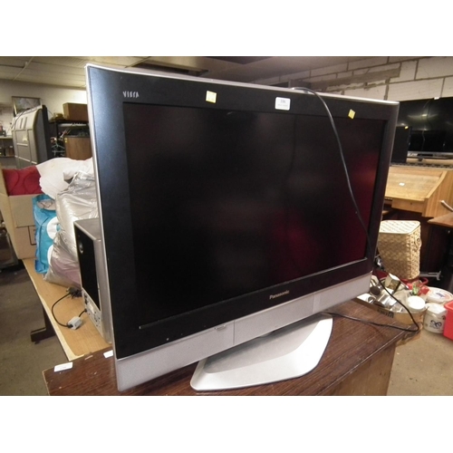 106 - PANASONIC VIERA 32'' TV - WARRANTED UNTIL NOON TUES FOLLOWING THE ABOVE SALE