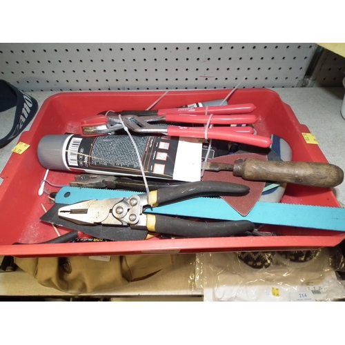 172 - TRAY OF MIXED TOOLS/PLIERS/FILLER ETC