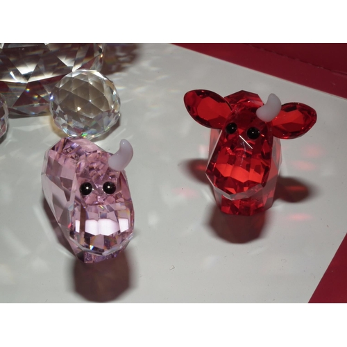 461 - CRYSTAL ORNAMENTS (5) 2 MARKED SWAROVSKI