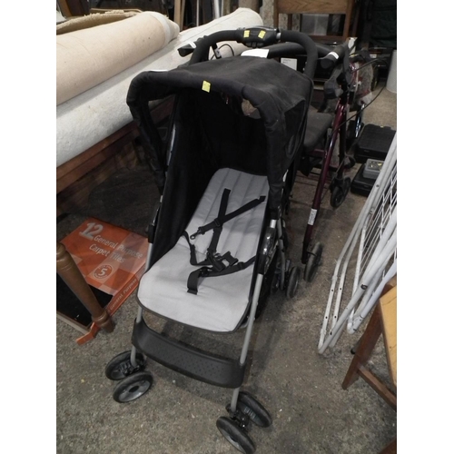 131 - PUSHCHAIR