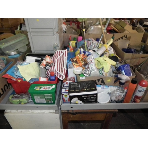 226 - LARGE QTY OF CLEANING PRODUCTS/LIGHT BULBS ETC