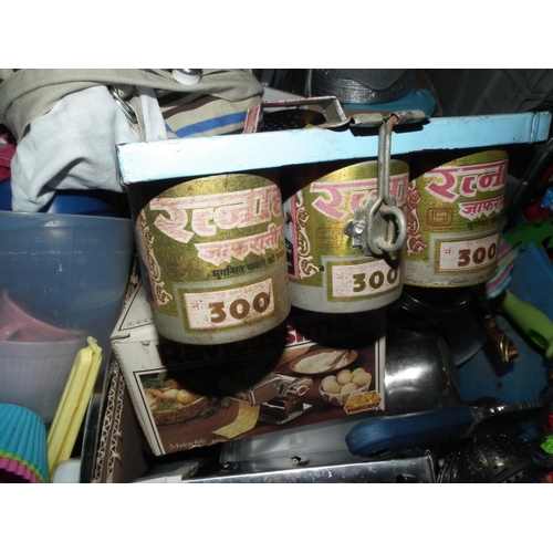 227 - 4 BOXES OF KITCHEN WARE