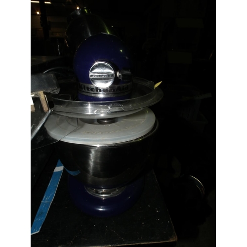 231 - KITCHEN AID, STAN MIXER WITH ATTACHMENTS & BOOKLET - WARRANTED UNTIL 12 NOON ON TUESDAY FOLLOWING TH... 