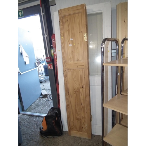 30 - PINE BI FOLD DOOR