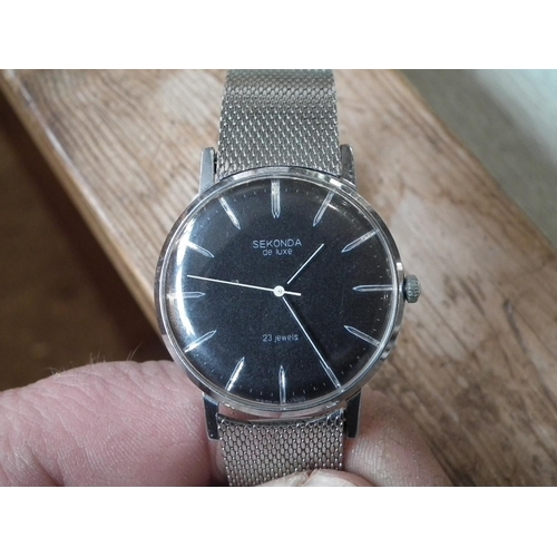 334 - SEKONDA DELUXE 23 JEWEL GENTS WATCH