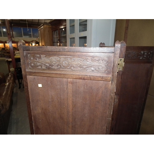 451 - SMALL OAK SCREEN