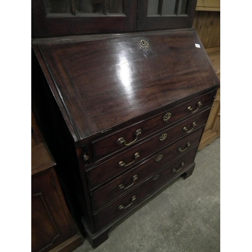 452 - GEORGIAN MAHOGANY BUREAU BOOKCASE