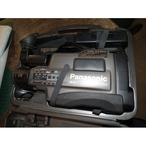 257 - PANASONIC NV-MS4 CAM CORDER