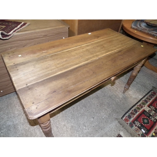 501 - ANTIQUE PINE TABLE