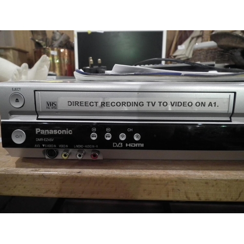 269 - PANASONIC DVD/VIDEO RECORDER PLAYER & REMOTE - WARRANTED UNTIL NOON TUES FOLLOWING THE ABOVE SALE