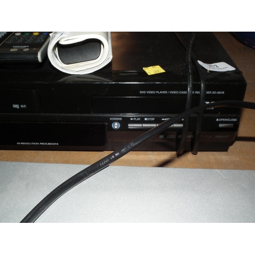 272 - TOSHIBA DVD/VIDEO PLAYER/RECORDER - WARRANTED UNTIL NOON TUES FOLLOWING THE ABOVE SALE