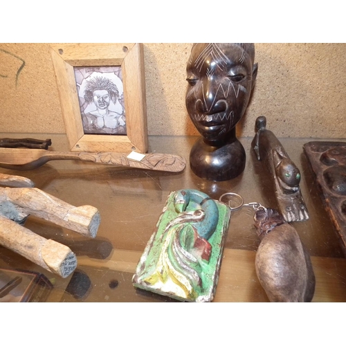 322 - QTY CARVED WOODEN AFRICAN/TRIBAL FIGURES ETC.