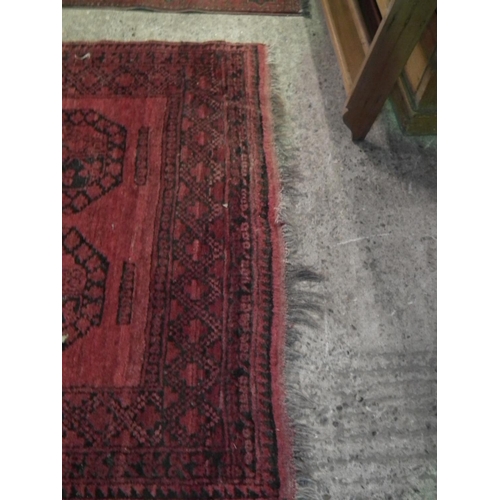 405 - RED PATTERN RUG 192 X 142