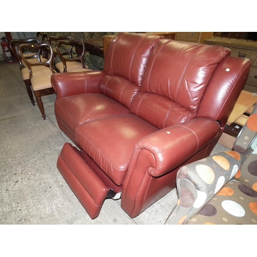 472 - 2 SEATER RED LEATHER RECLINING SETTEE