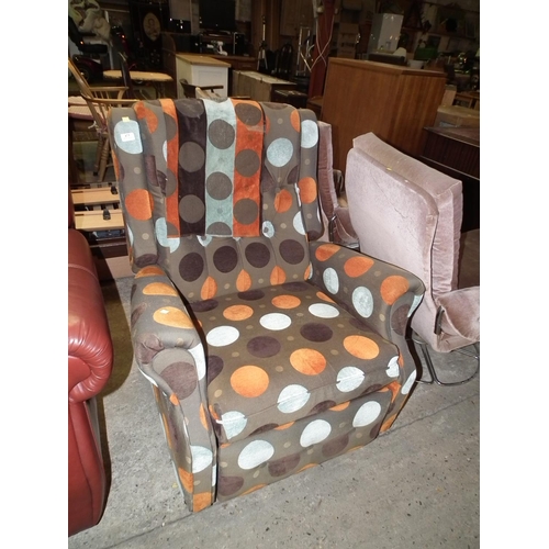 473 - RECLINING ARMCHAIR