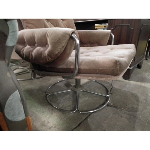 474 - 3 VINTAGE SWIVEL CHAIRS (TO BE REUPHOLSTERED)