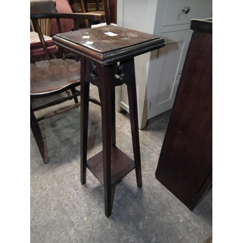 492 - SMALL WOODEN PLANT STAND