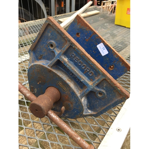 11 - RECORD CARPENTERS VICE