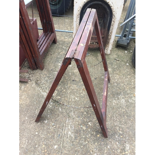 17 - 3 X TRESTLES