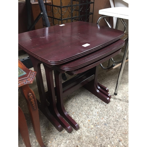183 - NEST OF 3 TABLES
