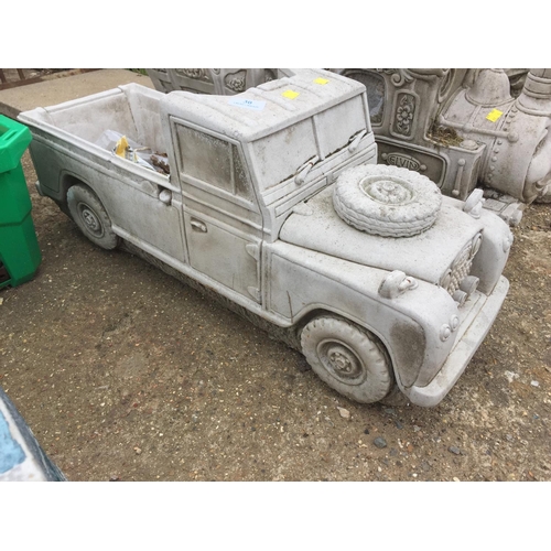 30 - LAND ROVER GARDEN ORNAMENT