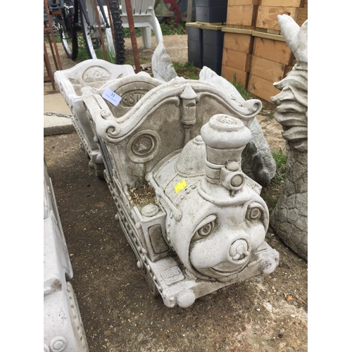 31 - TRAIN & TRUCK GARDEN ORNAMENT