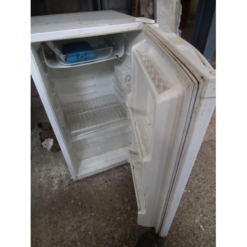 111 - DAEWOO FRIDGE - WARRANTED UNTIL NOON TUES FOLLOWING THE ABOVE SALE