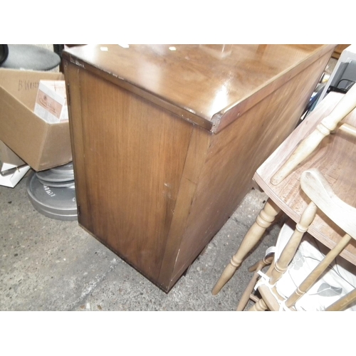 114 - VINTAGE SIDEBOARD/DRINKS CABINET