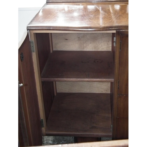 114 - VINTAGE SIDEBOARD/DRINKS CABINET