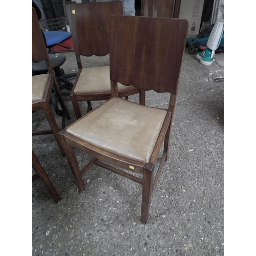 141 - SET OF 4 VINTAGE CHAIRS