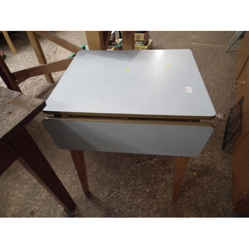 147 - SMALL DROP LEAF KITCHEN TABLE