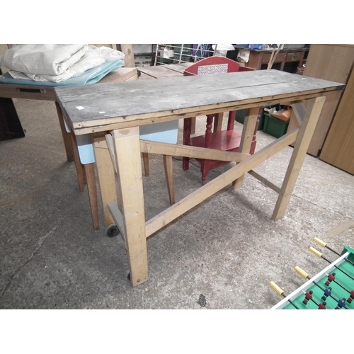 148 - SMALL WORK BENCH