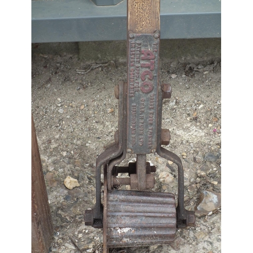 2 - VINTAGE ATCO EDGE TRIMMER