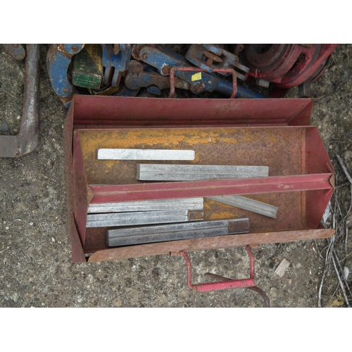 23 - PIPE BENDERS, CUTTERS, TAP & DIE SET & SACK BARROW