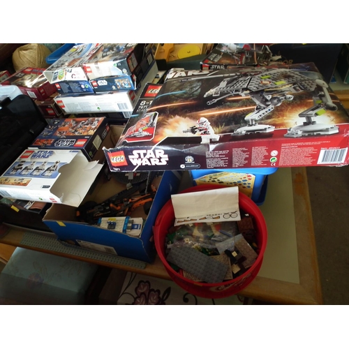 231 - LEGO JOB LOT (LEGO STAR WARS, HARRY POTTER, LEGO CITY, LEGO INDIANA JONES, LEGO NINJAGO) RANDOM ASSO... 