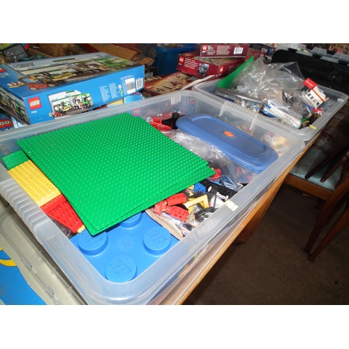 231 - LEGO JOB LOT (LEGO STAR WARS, HARRY POTTER, LEGO CITY, LEGO INDIANA JONES, LEGO NINJAGO) RANDOM ASSO... 